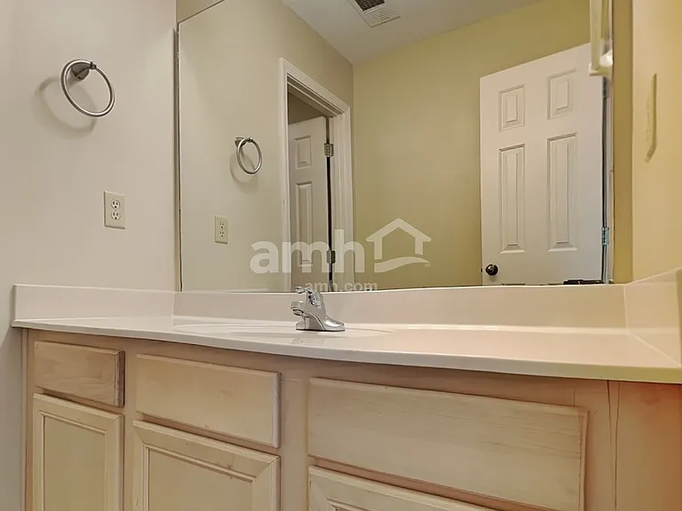 5106 Guffin Rd — Photo 11