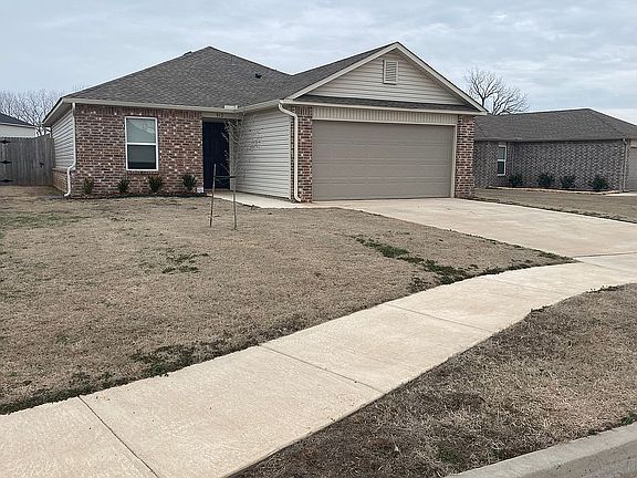 2nd image of 912 Rose Rock Ln