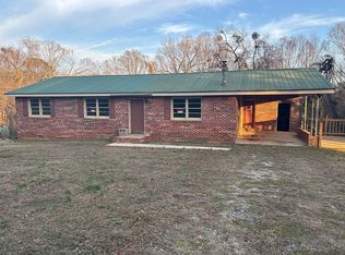 23 Higgins Dr, Ware Shoals, SC 29692