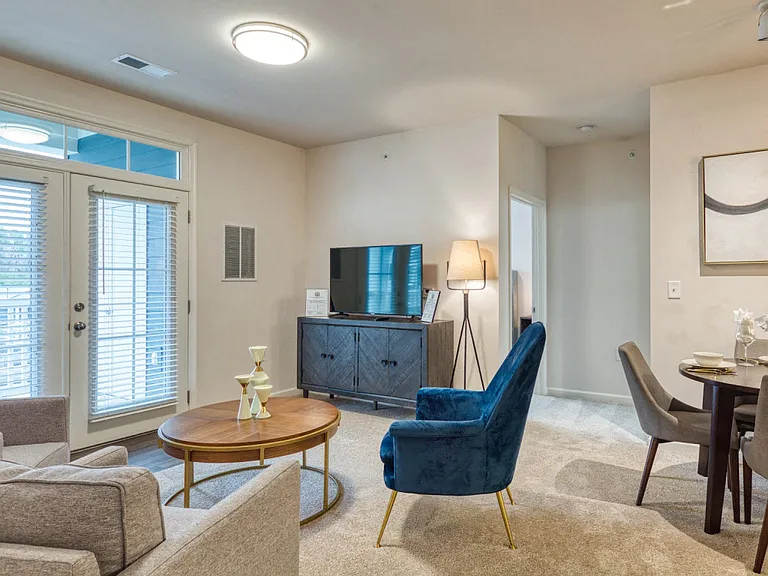 Crossroads Station Apartments — Photo 15