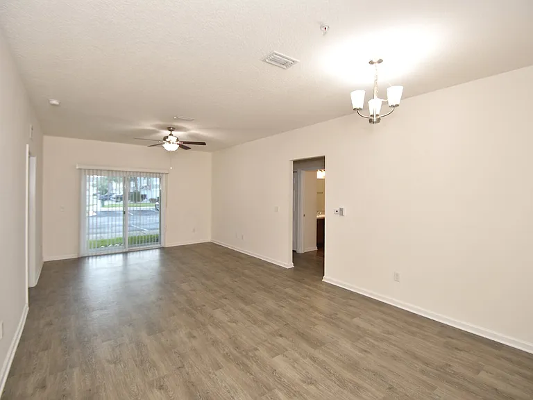 2211 Golden Lake Loop St — Photo 4