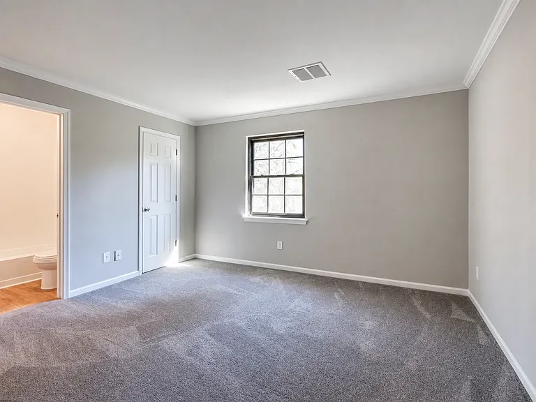 121 Ellington Pl — Photo 10