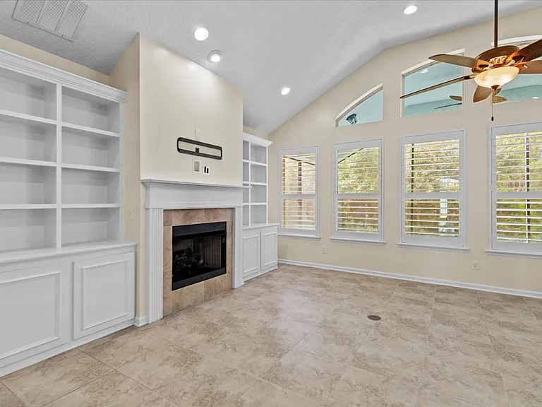 1201 E Redrock Ridge Ave — Photo 34