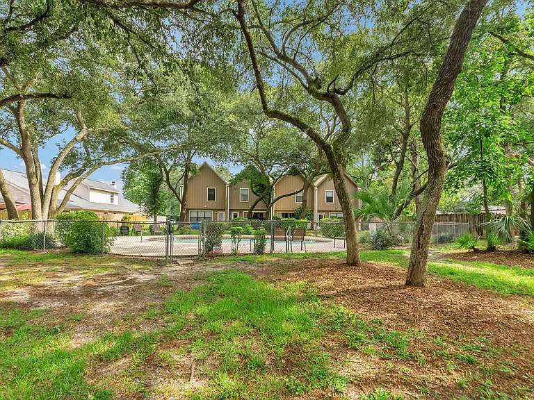 4 Falcon Ridge Ln — Photo 42