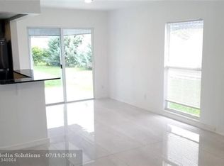 7104 NW 63rd St, Tamarac, FL 33321