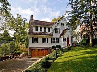 31 Christie Hill Rd, Darien, CT 06820