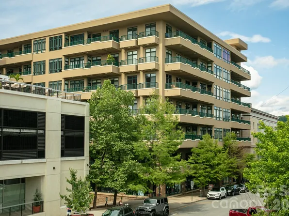 21 Battery Park Ave APT 708, Asheville, NC 28801