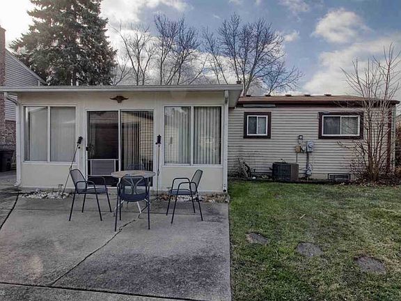 4th image of 50542 Bower Dr