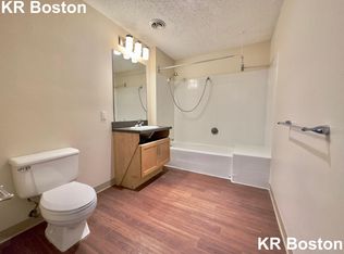 10 Kimball Ct, Burlington, MA 01803