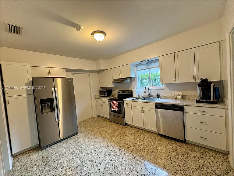 400 Miller Rd — Photo 7