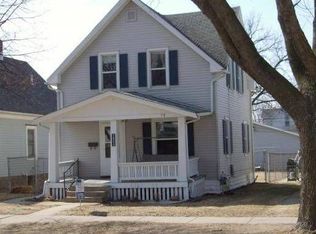 1024 9th St SW, Cedar Rapids, IA 52404