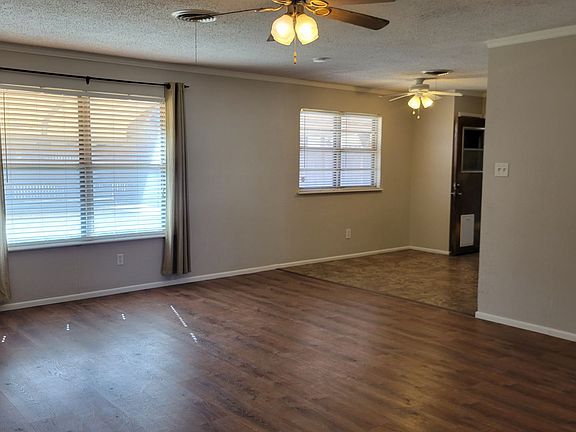 2nd image of 5403 49th St
