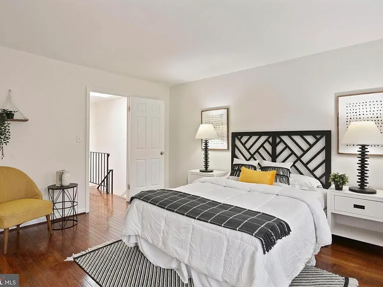 1690 Euclid St NW #B — Photo 12