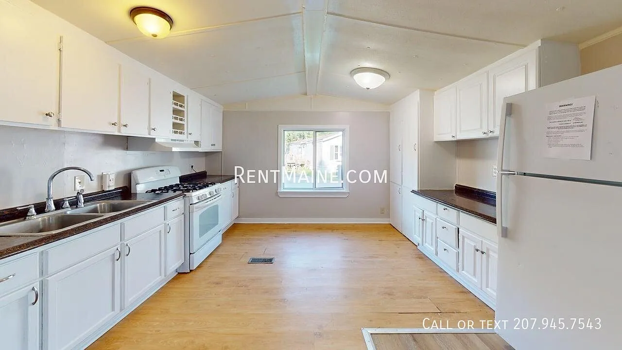3 bed, 980 sqft, $1,290 — Photo 2