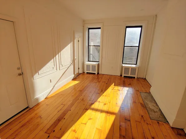 605 Carroll Street image 2 of 8