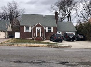 216 N Corona Ave, Valley Stream, NY 11580