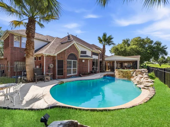 11823 Canyon Mills Dr, Houston, TX 77095