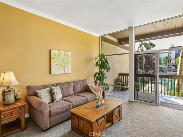 7124 Marina Pacifica Dr N, Long Beach, CA 90803