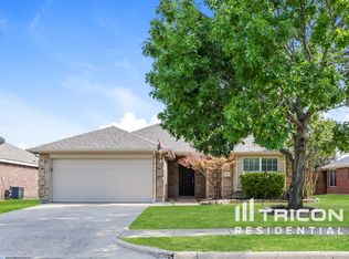 2901 Mockingbird St, Royse City, TX 75189