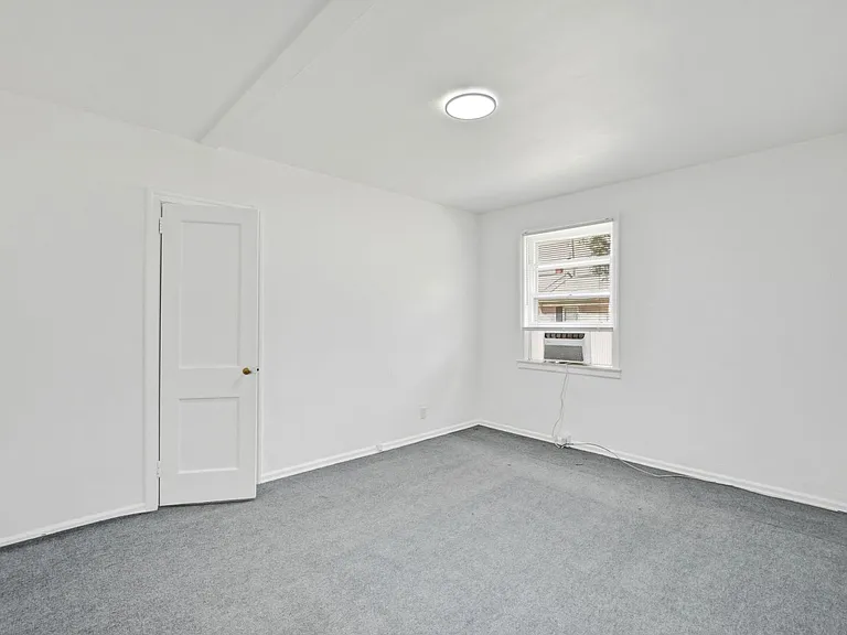 237 Broad St — Photo 26