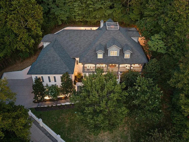 937 Travelers Ct — Photo 95