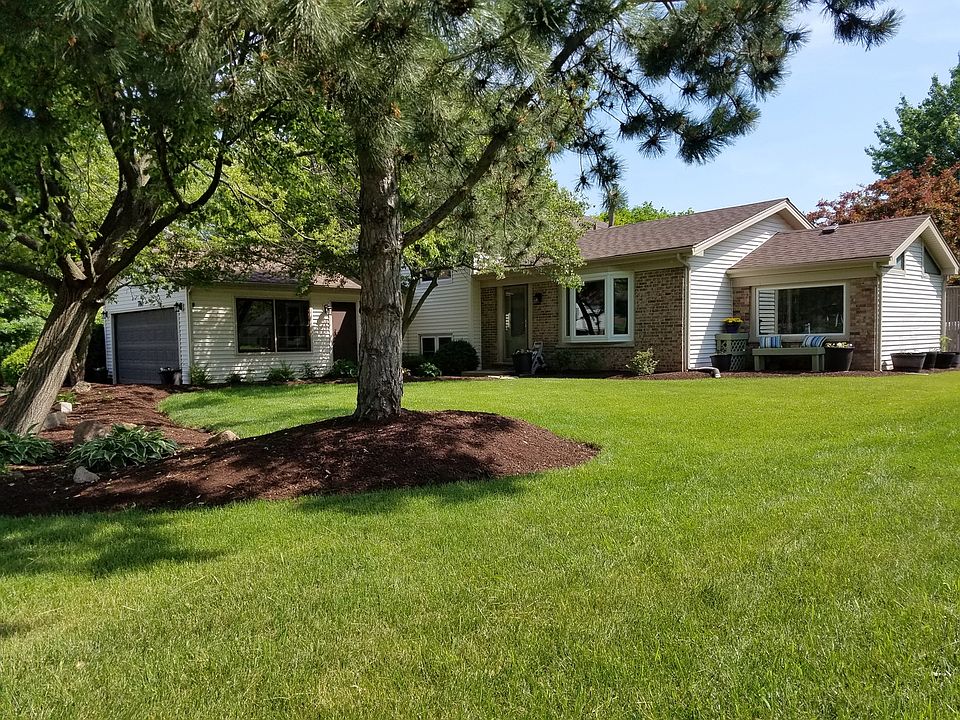 1st image of 780 Beechwood Dr