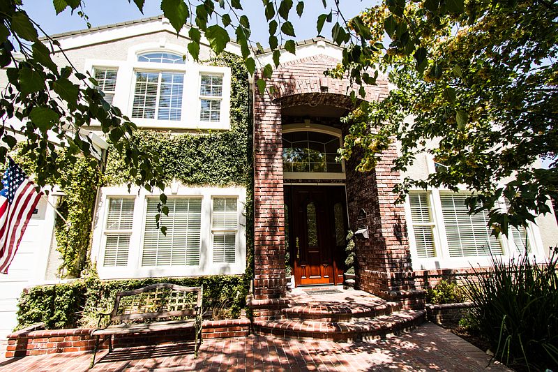 1st image of 4017 Esperanza Dr