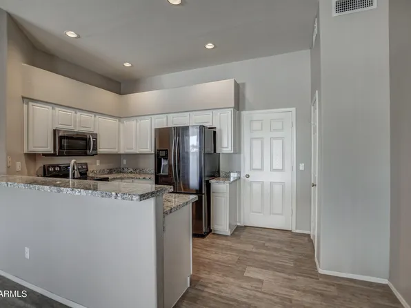 6350 W Blackhawk Drive, Glendale, AZ 85308