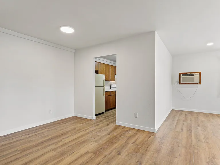604 S Main St #3 — Photo 13