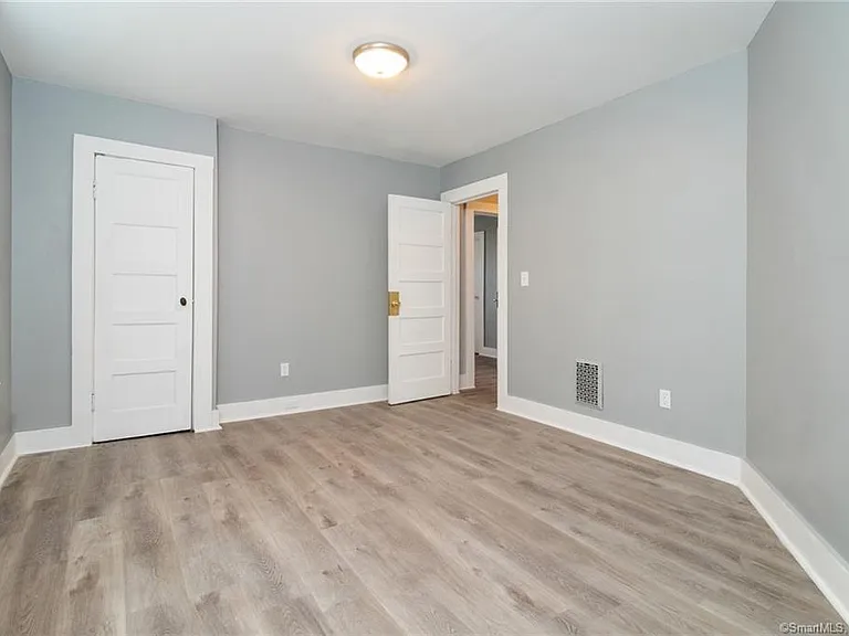 144 Gorham Ave — Photo 16