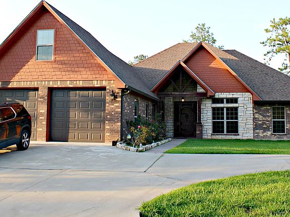 3rd image of 126 Kite Ln