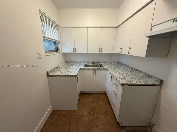 12605 NE 13th Ave Unit 5, Miami, FL 33161