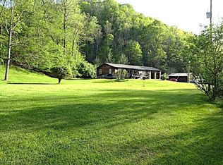 1389 Middle Fork Rd, Millstone, WV 25261