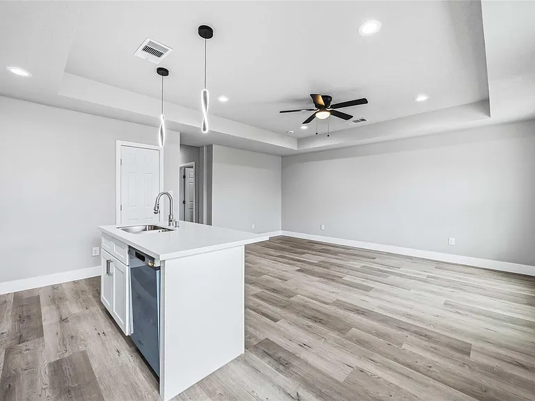 8512 Farqueson St — Photo 12