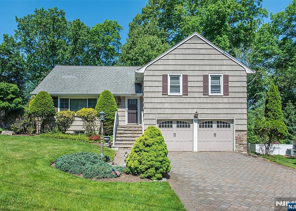 1st image of 17 Morningside Cir