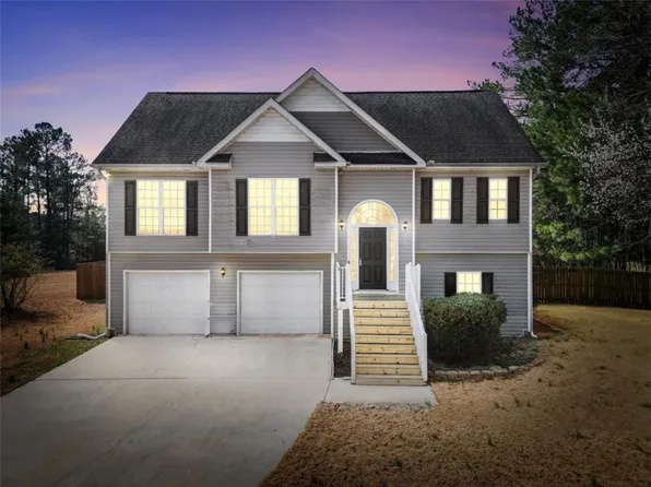 8870 Dornoch Cir, Winston, GA 30187