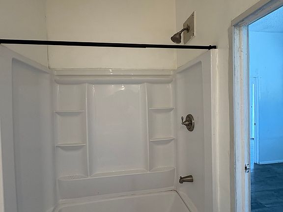 3rd image of 7225 Hiawassee Oak Dr