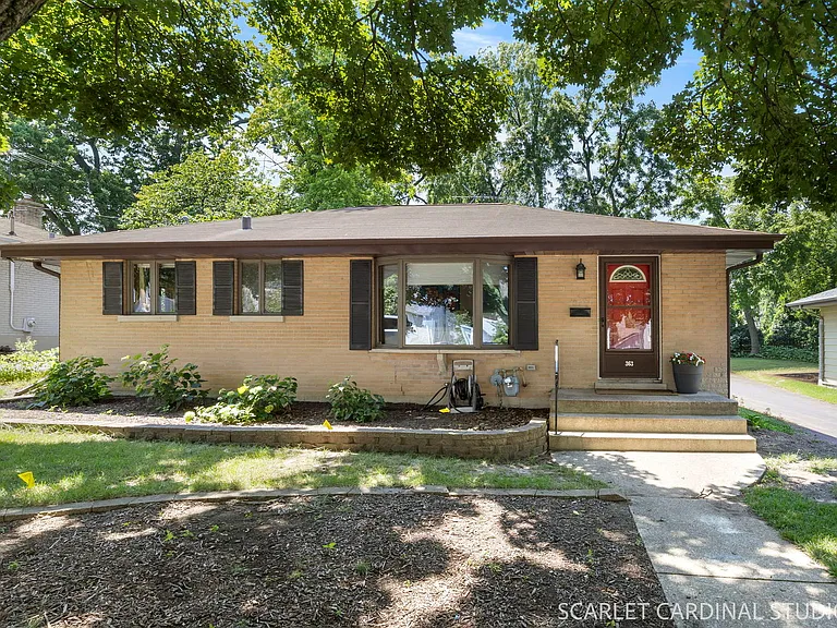 363 Marion Ave — Photo 1