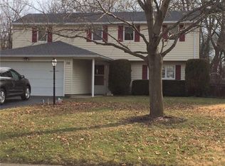 50 Fairlane Dr, Rochester, NY 14626