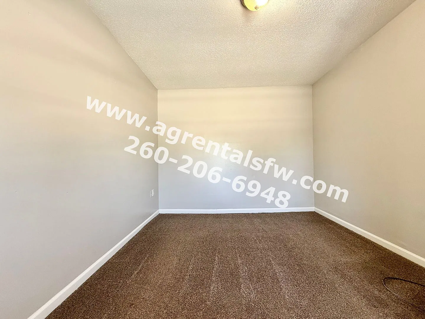 3 Bedroom House — Photo 4