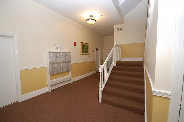 508 Beacon St #4 — Photo 4