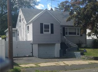 565 Hart St, Bridgeport, CT 06606