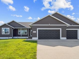 211 Wildcat Trl SW, Shellsburg, IA 52332