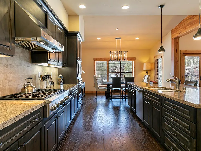 10108 Sagebrush Ct — Photo 9