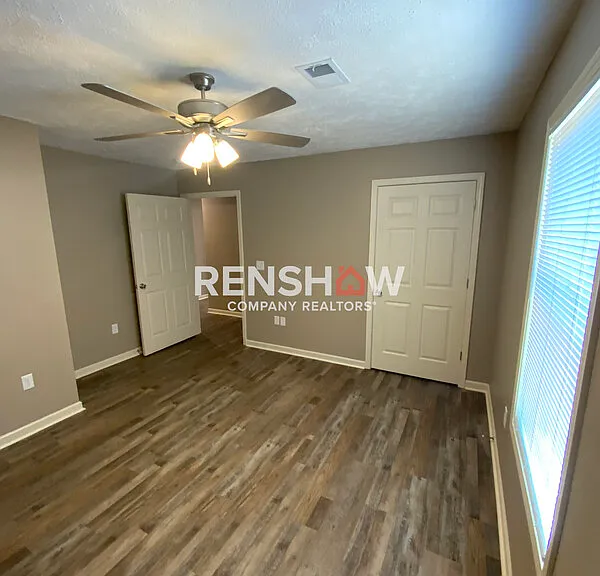 137 Hawthorne Ave — Photo 12
