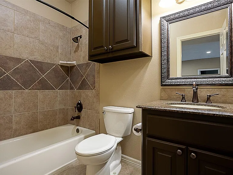 289 Broadmoor Dr — Photo 40