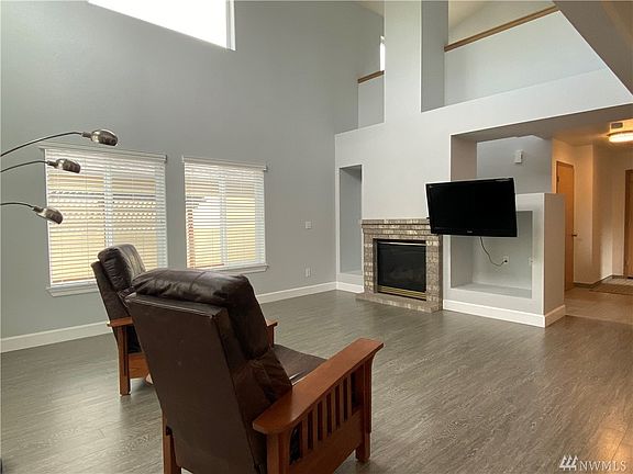 3rd image of 1628 Cottondale Ln SE