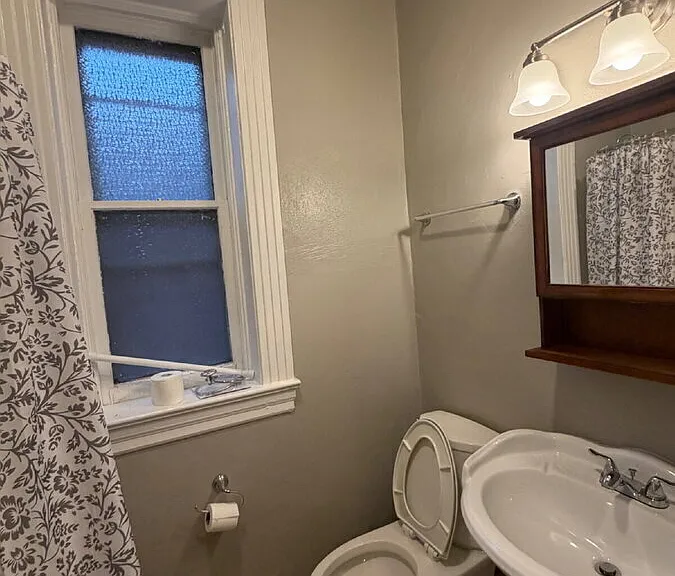 2211 Jules St #2F — Photo 9