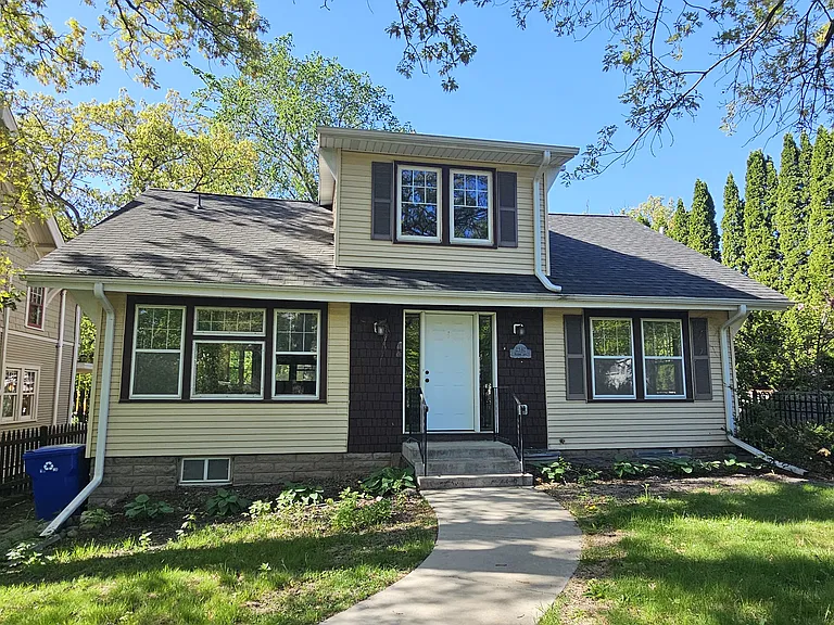 2342 Bourne Ave — Photo 1