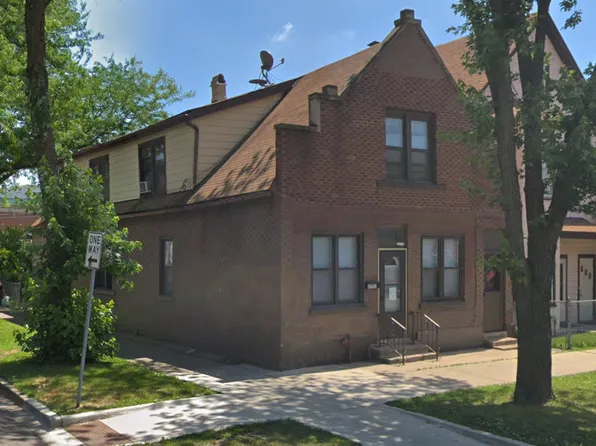 2701 S Komensky Ave, Chicago, IL 60623